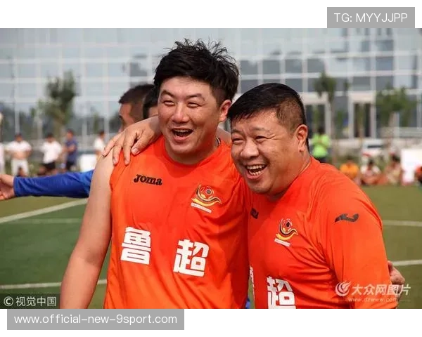 伤愈球员参与战术会议，贡献精神力证其成熟