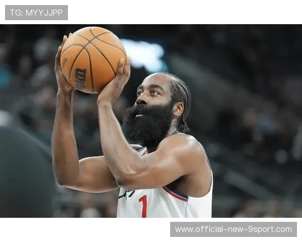 哈登首节2分钟连得12分仍难阻失利，快船遭遇2连败，哈登去快船了嘛