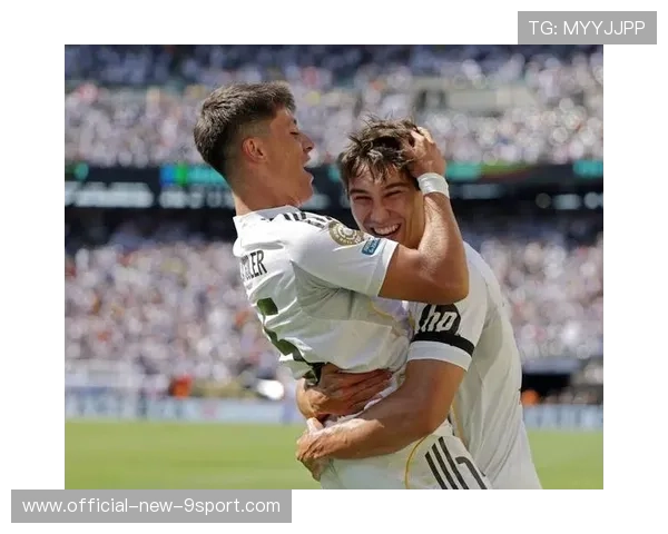 皇马盯上拜仁26岁中卫,2进2出等于白捡1.1亿欧元,皇马2_1拜仁